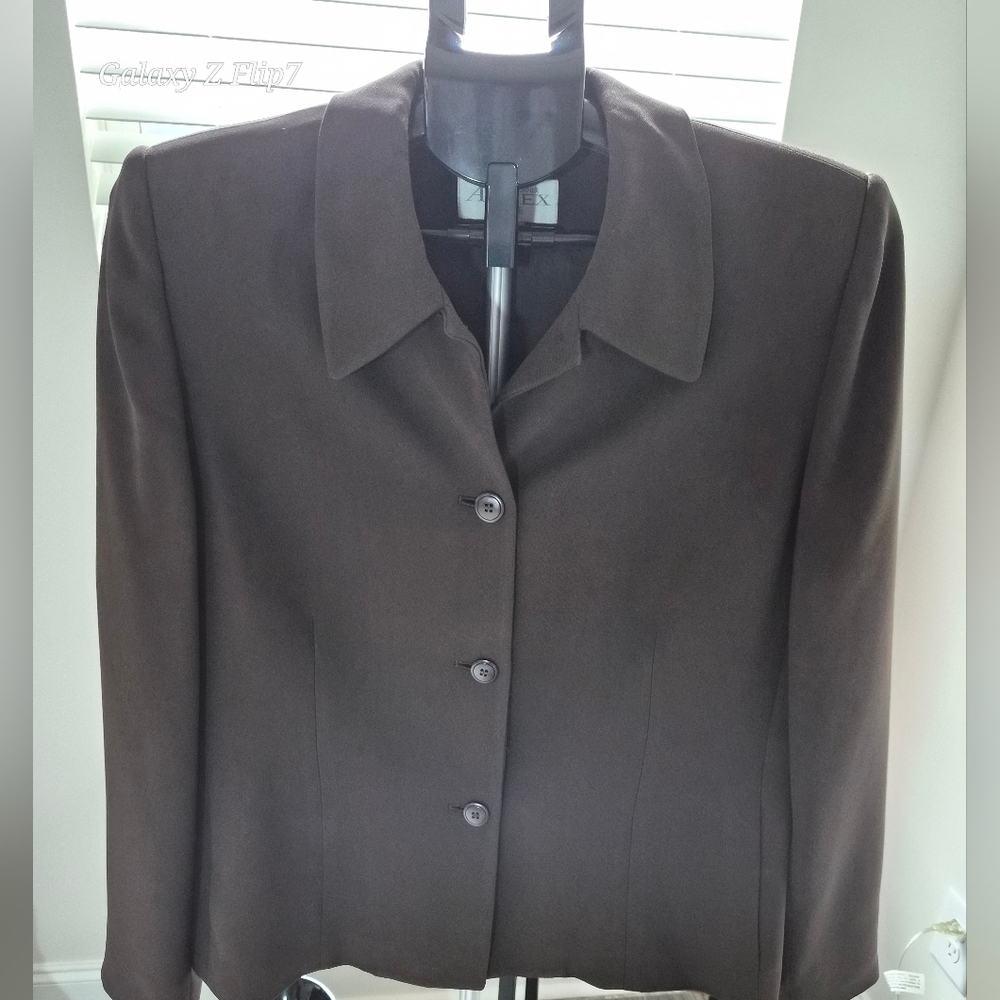 Alex Evening Brown Three-Button Structured Blazer… - image 1